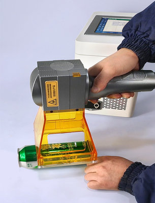 Max Power ≤ 300W Draagbare glasvezellasergraver voor datum- en logo-markeringsoplossingen
