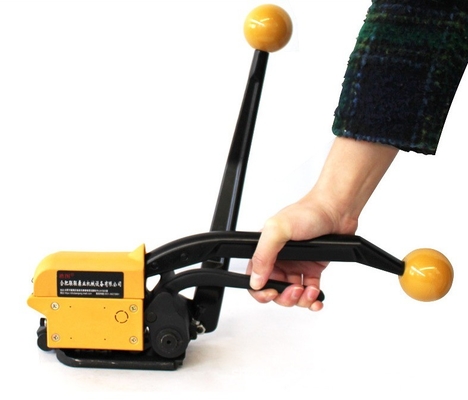 Gemakkelijk te bedienen Mini Handheld Strapping Machine voor Food Candy Snack Chocolade verpakking