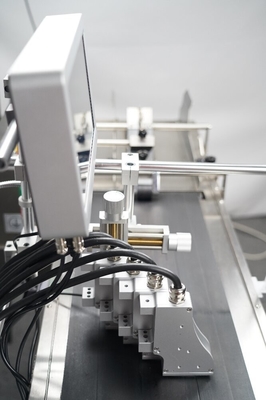 Multi Language 10 Inch Online Qr Code Batch Code Inkjet Print Machine met gemakkelijke bediening
